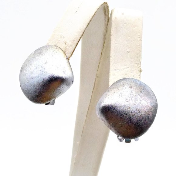 Paris Designer Elena Cantacuzene Earrings, EMMA Pewter Modernist Clip On - Picture 5 of 6
